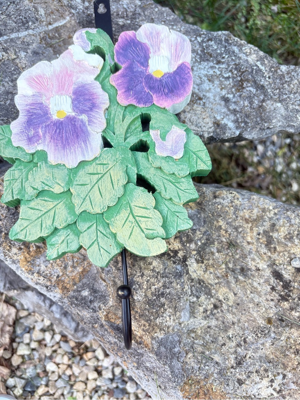 Floral Pansy Wall Hook - Green Leaves with Purple-Pink Blooms